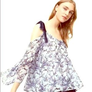 LOFT blue floral cold shoulder top 🦋